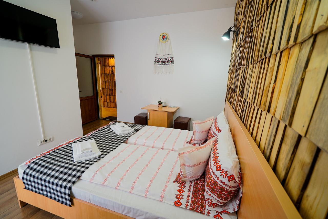 Casa Ralucai Hotel Moisei Buitenkant foto