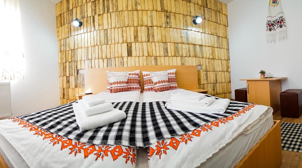 Casa Ralucai Hotel Moisei Buitenkant foto