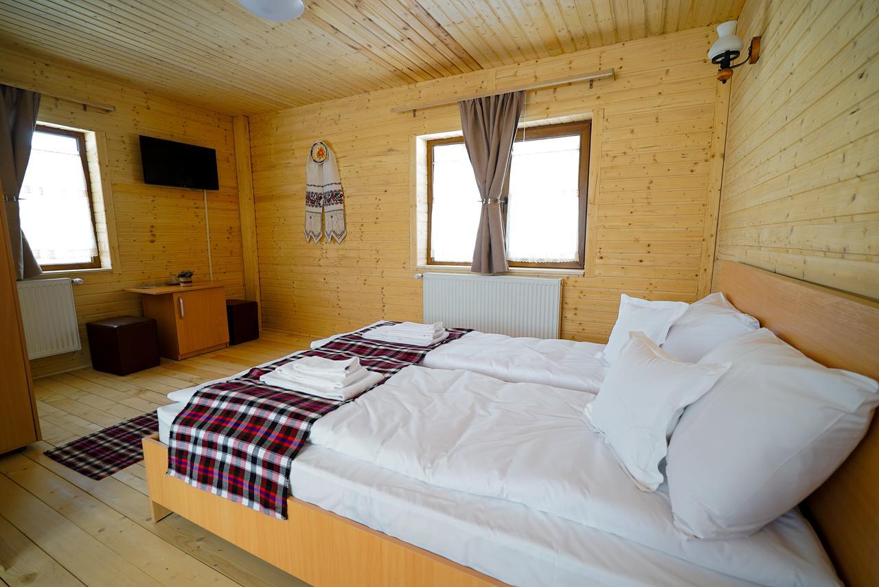 Casa Ralucai Hotel Moisei Buitenkant foto