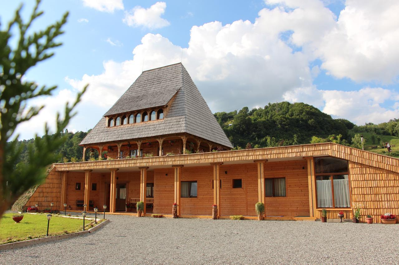 Casa Ralucai Hotel Moisei Buitenkant foto