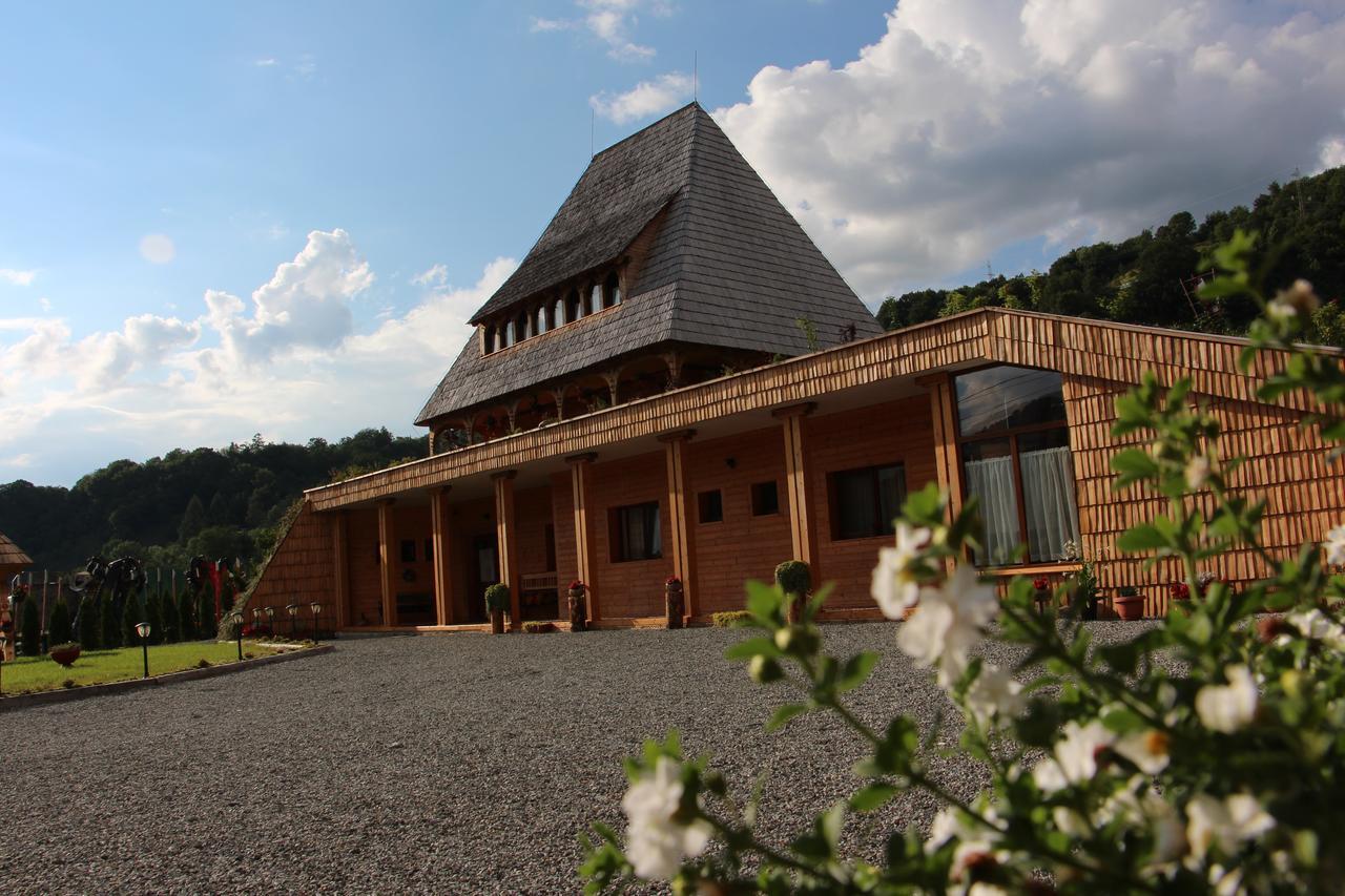 Casa Ralucai Hotel Moisei Buitenkant foto