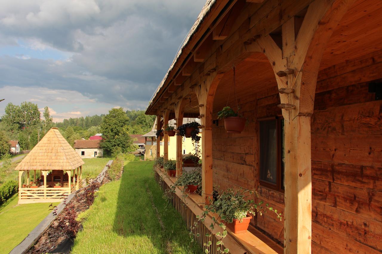 Casa Ralucai Hotel Moisei Buitenkant foto