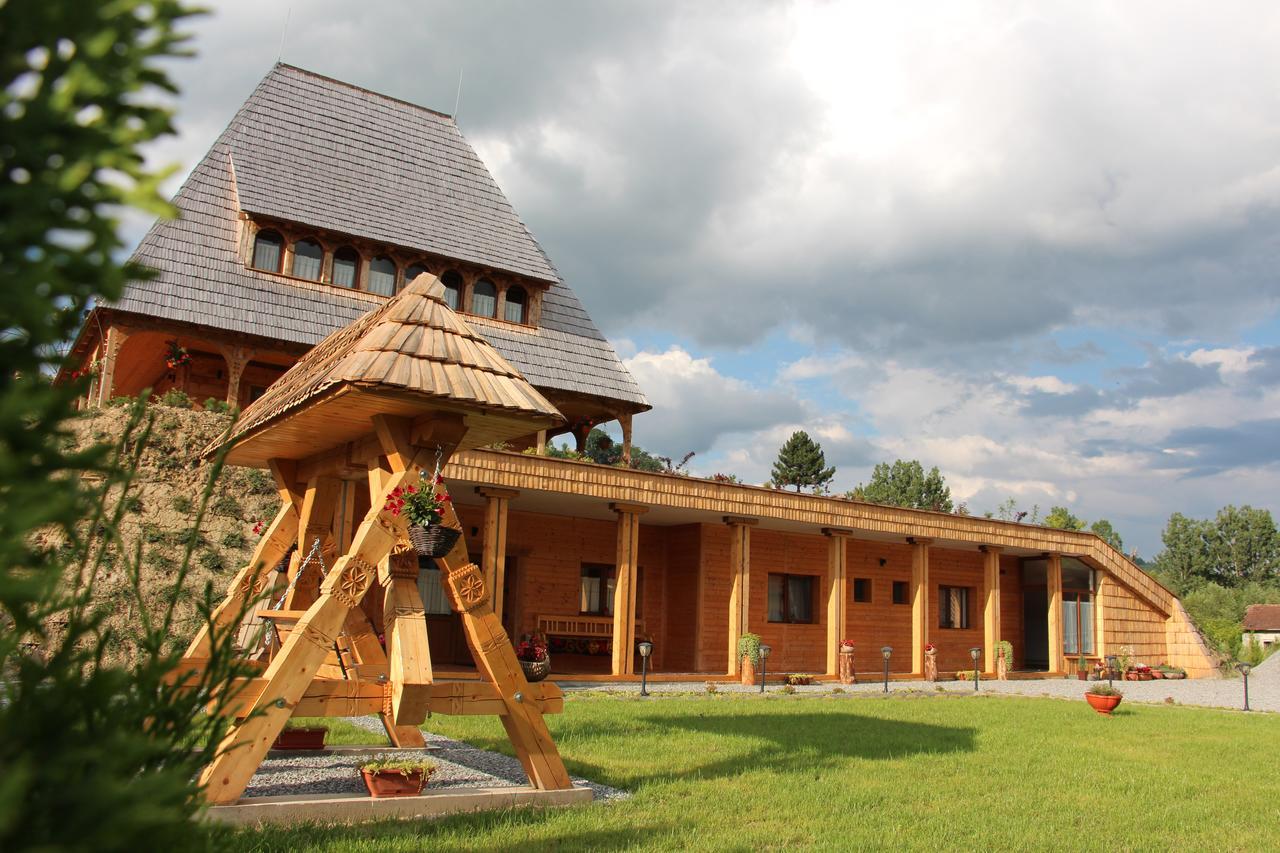 Casa Ralucai Hotel Moisei Buitenkant foto