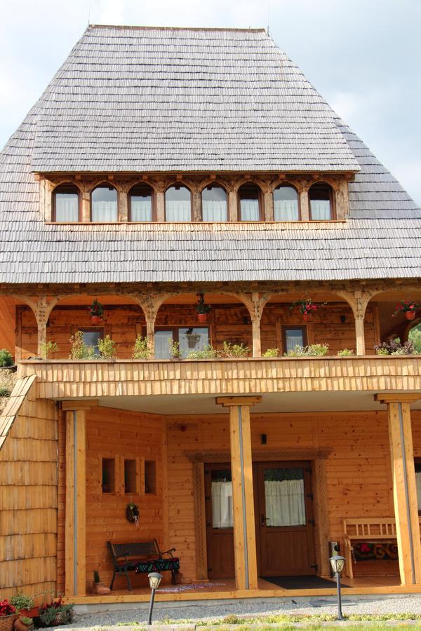 Casa Ralucai Hotel Moisei Buitenkant foto