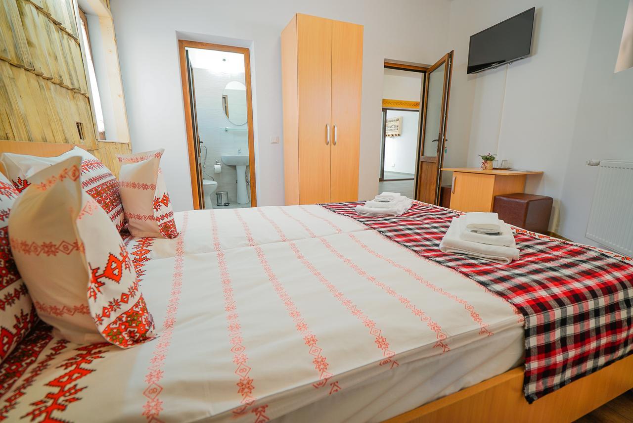 Casa Ralucai Hotel Moisei Buitenkant foto